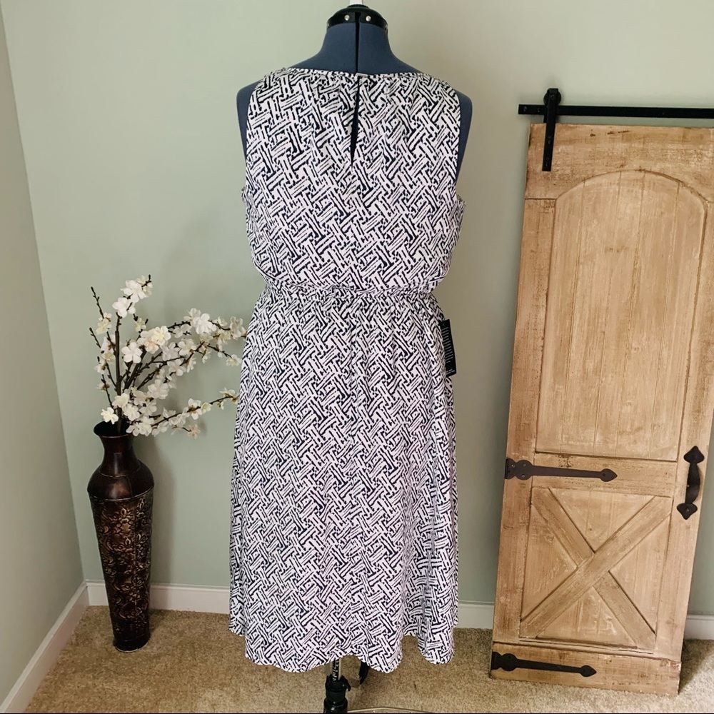 The Limited Printed Sleeveless Dress NWT Size L - Picture 4 of 5